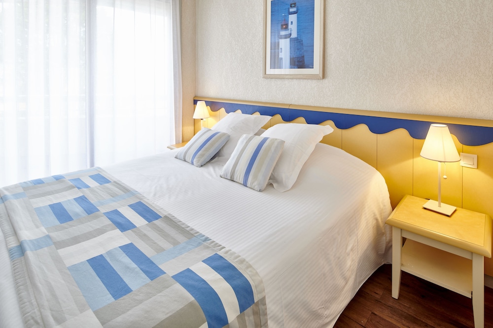 Comfort Studio, Partial Ocean View, Ground Floor