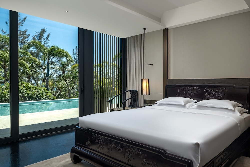 Room, 3 Bedrooms