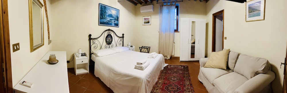 Basic Apartment, 2 Bedrooms, Garden View photo 2