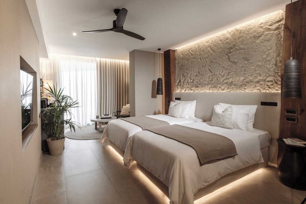 Comfort Double or Twin Room, Balcony, City View photo 1
