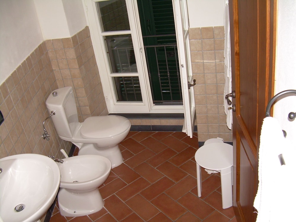 Family Quadruple Room - Photo 2