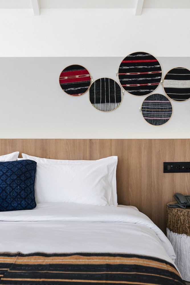Standard Room, 1 Queen Bed