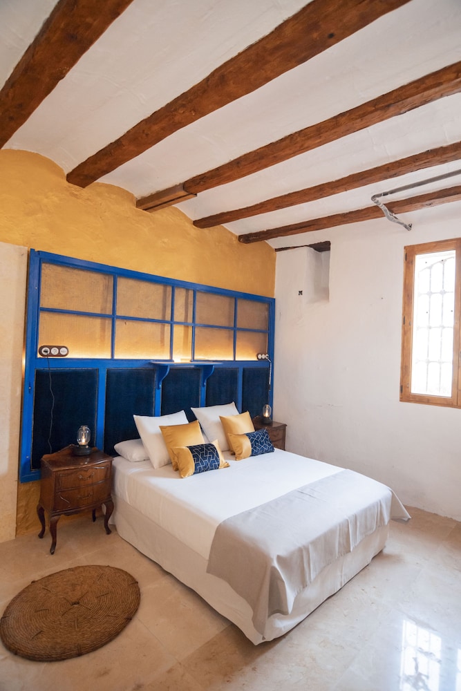 Basic Double Room, Roll-in Shower photo 2