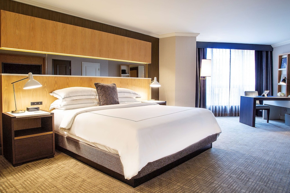 Suite, 1 King Bed (Penthouse Suite King)