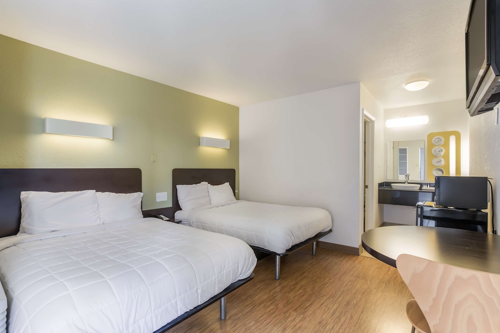 Room, 2 Double Beds, Non Smoking photo 1