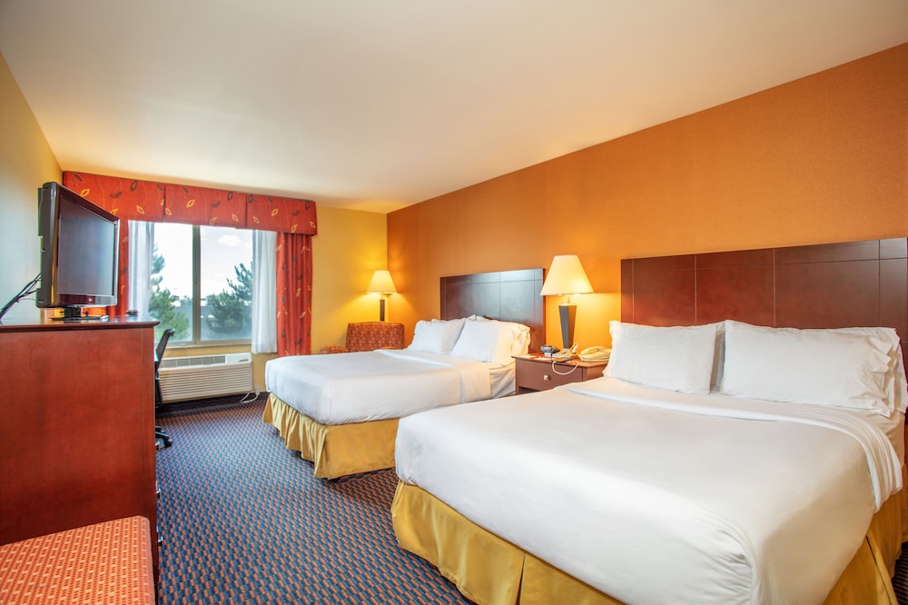 Standard Room, 2 Queen Beds - Photo 3