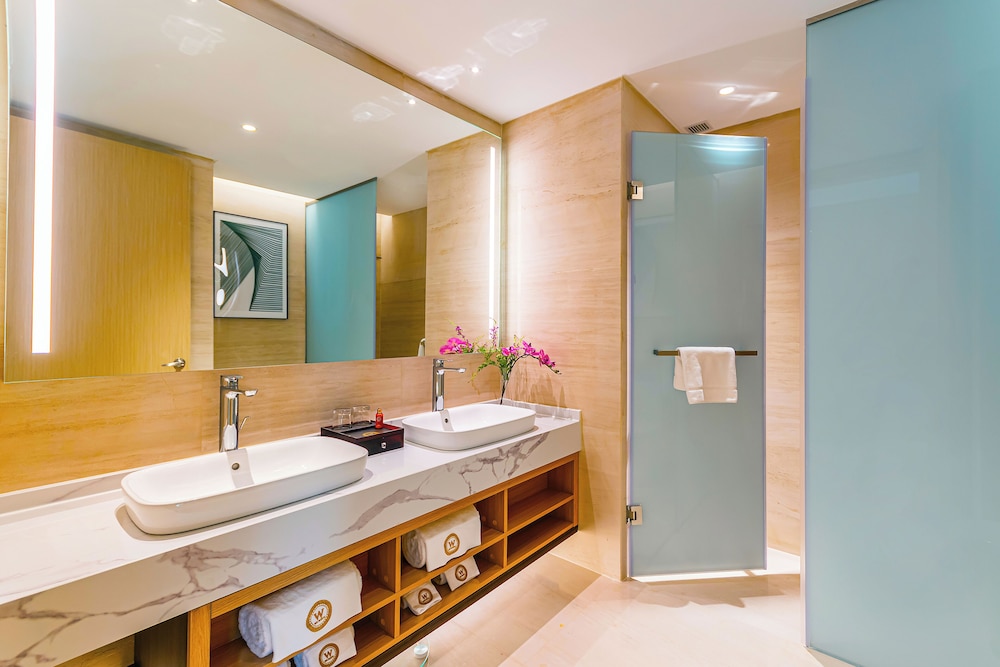 2-Bedroom Executive Suite - Photo 4