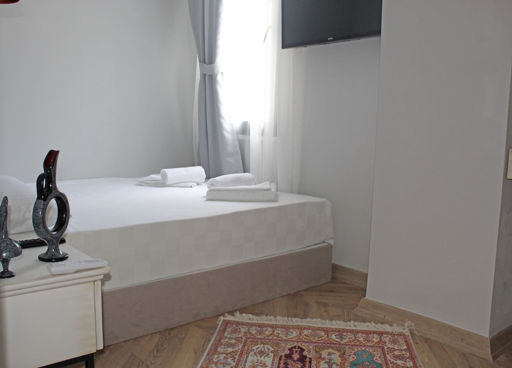 Budget Double Room photo 1