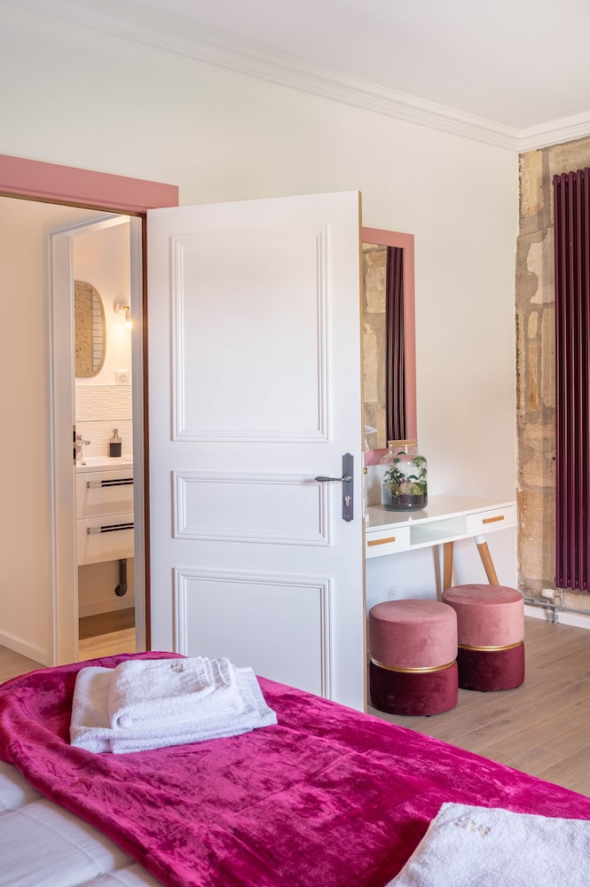 Superior Cottage, Ensuite, Garden View (Biscuit Rose) photo 1