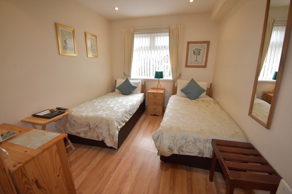 Standard Twin Room photo 2