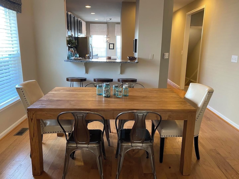 Townhome, Multiple Beds, Patio