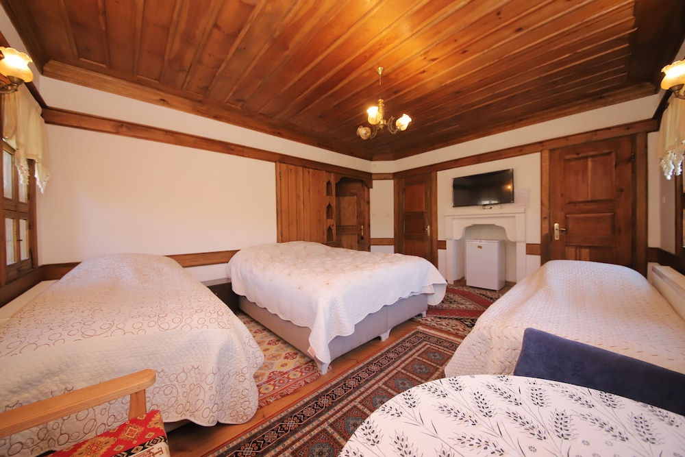 Superior Quadruple Room photo 1