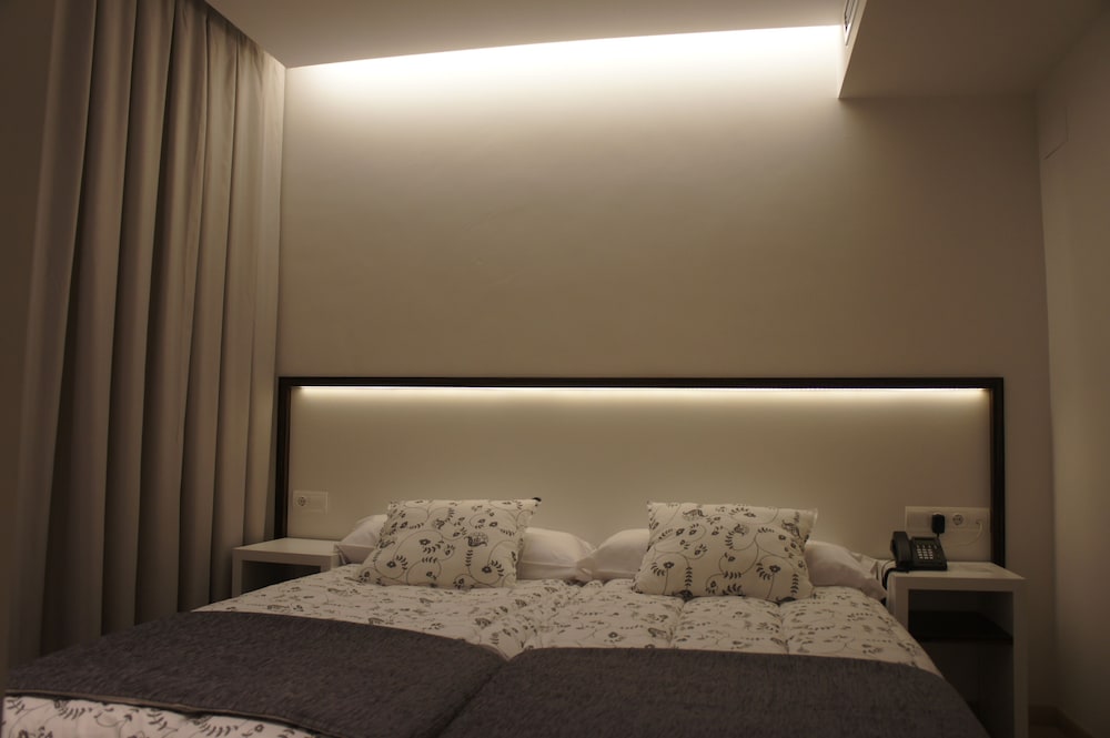 Apartment (2 Adults + 2 Children) photo 2