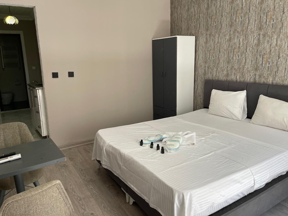 Deluxe Suite, 1 Double Bed, Non Smoking photo 3