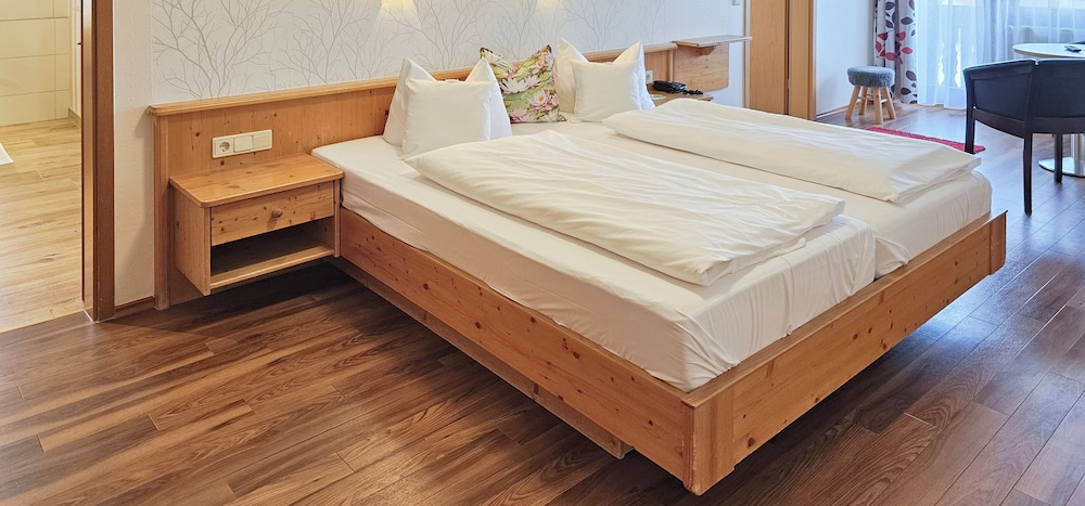 Quadruple Room, Balcony, City View photo 3
