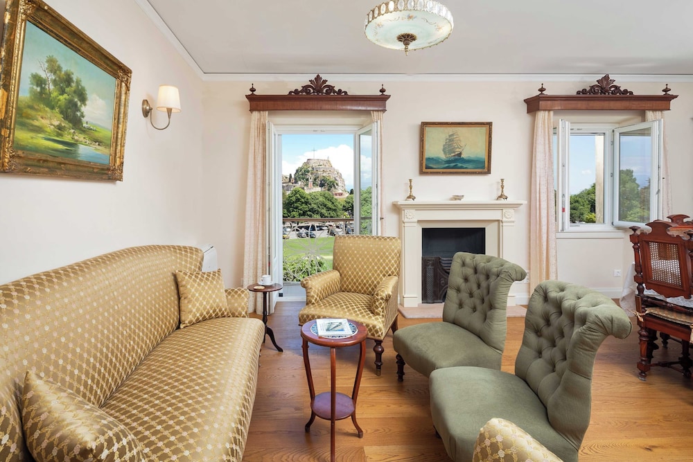 Classic Apartment, City View