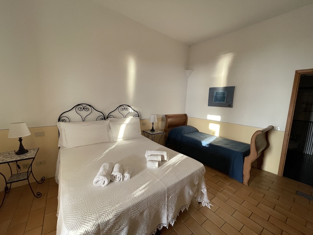 Deluxe Quadruple Room, Sea View photo 1