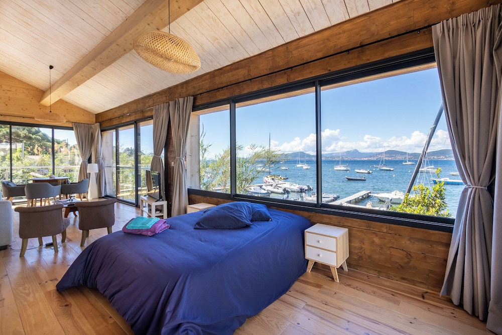 Comfort Villa, Sea View