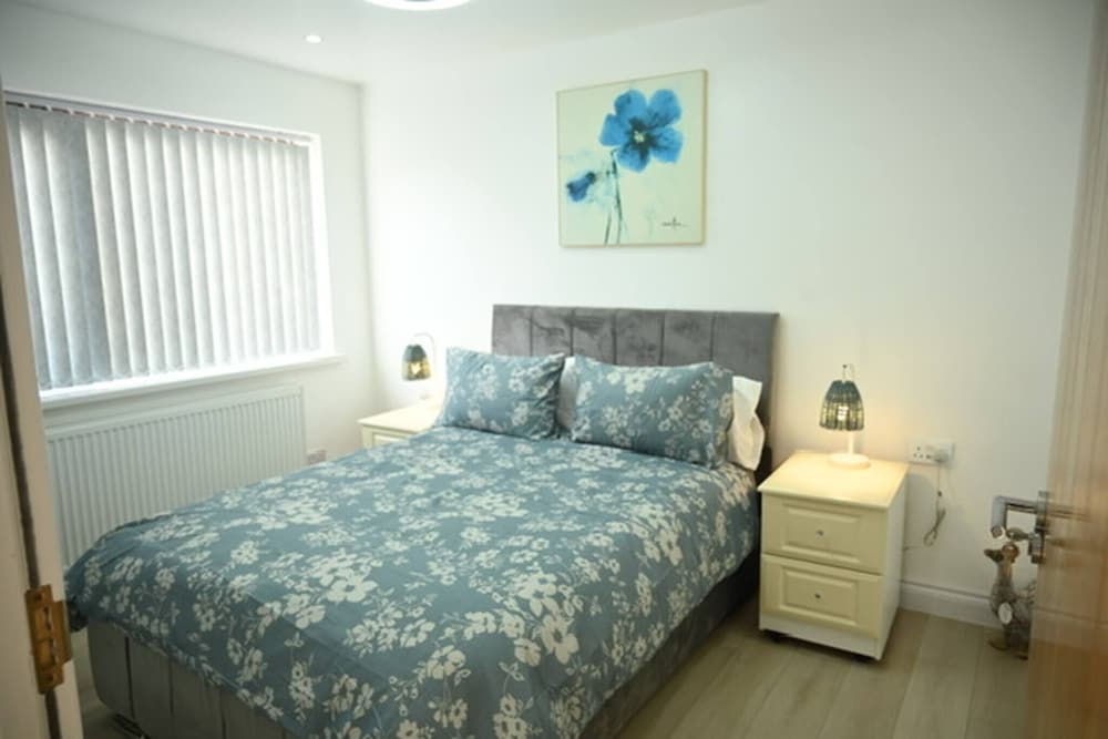 Watermead Retreat Bungalow, Photo 3