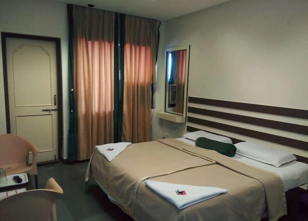 Deluxe AC Room photo 3