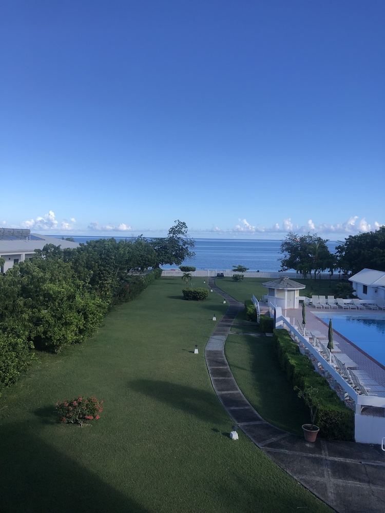 Standard Room, 1 King Bed, Ocean View