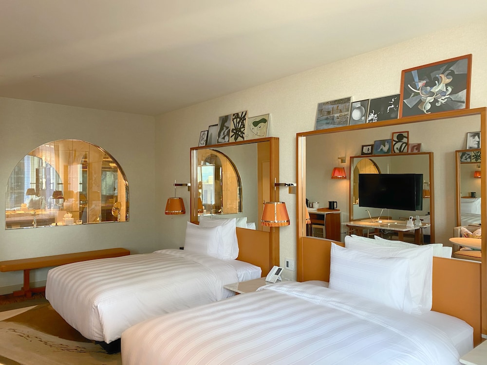 Deluxe Room, 2 Queen Beds, City View