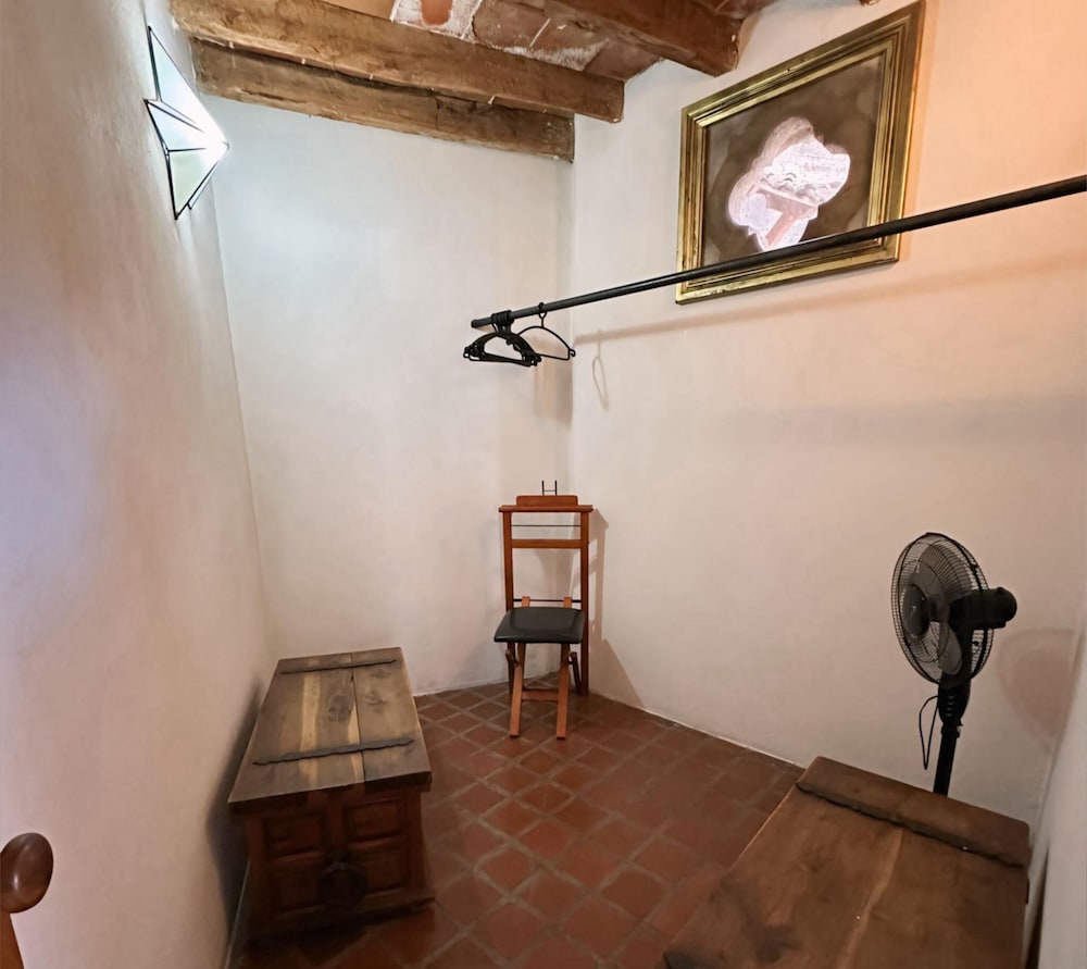 Superior Suite - Photo 10