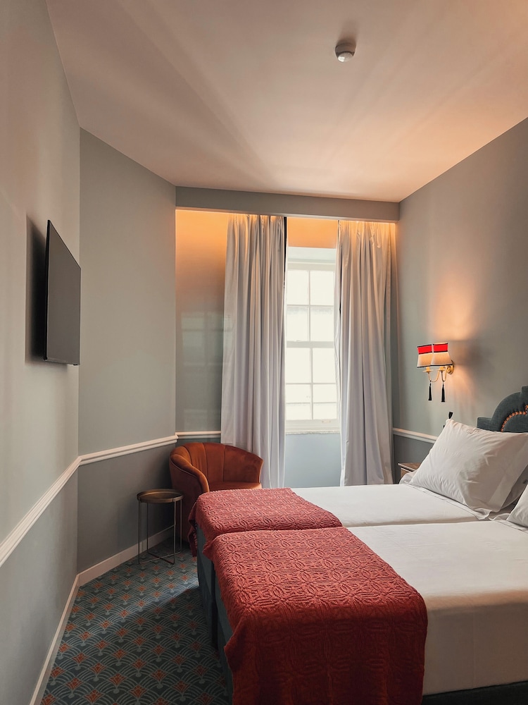 Standard Twin Room - Photo 3