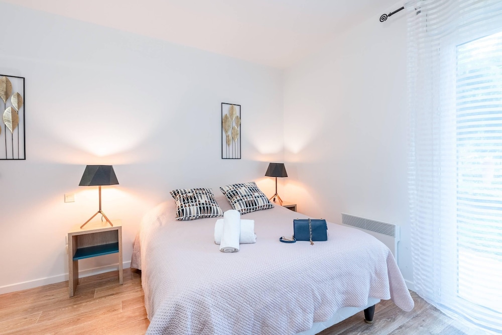 Room, 1 Queen Bed, Non Smoking (Upgrade)