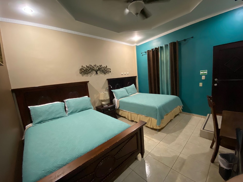 Premium Double Room, 2 Queen Beds (3) photo 1