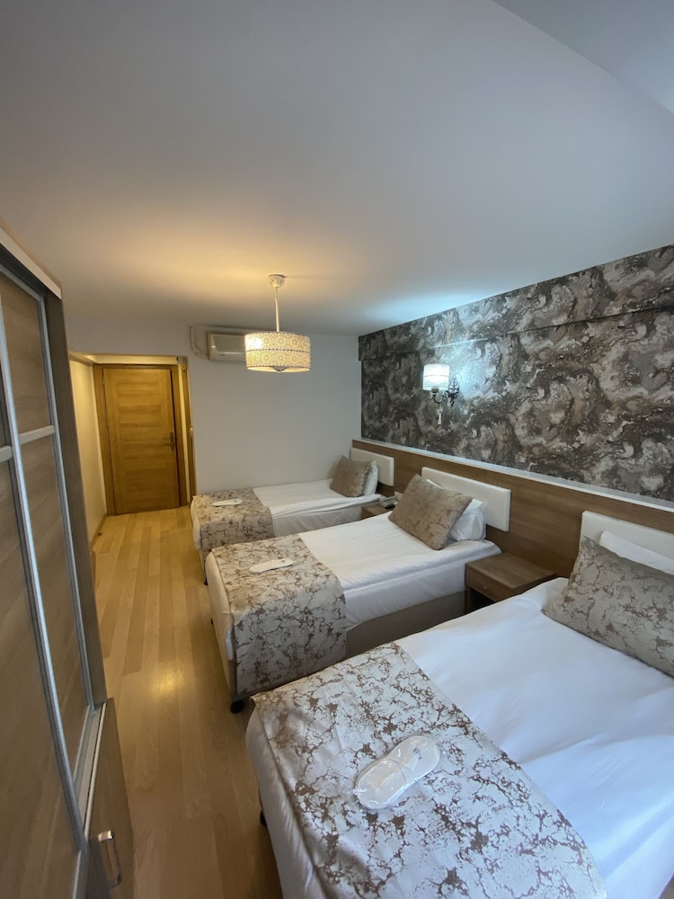 Triple Room photo 2