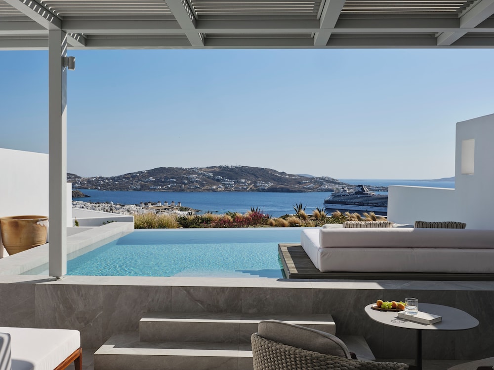 LAMDA Grand Suite with Private Pool & Sea View photo 3