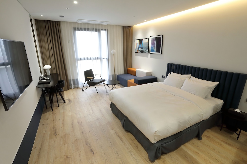 Deluxe Room - Photo 1