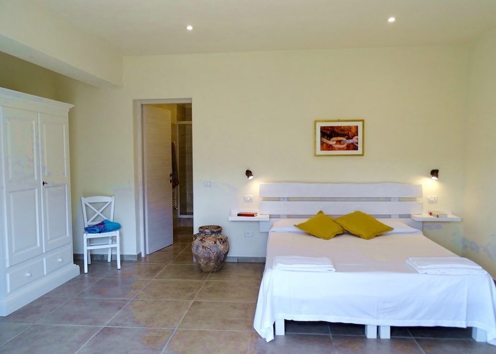 Junior Double or Twin Room, Garden Area