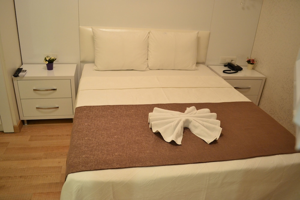 Economy Double Room, Basement Floor photo 1