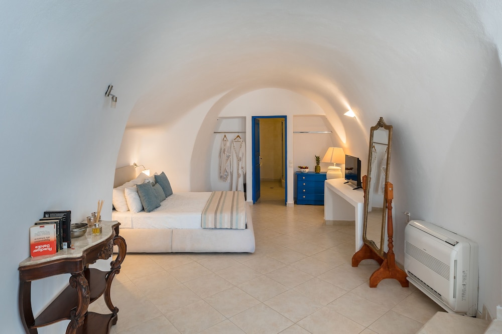 Honeymoon Suite, Sea View (Private Jetted Tub)