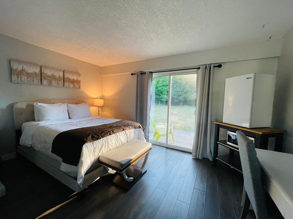 Peninsula Motel, Photo 2