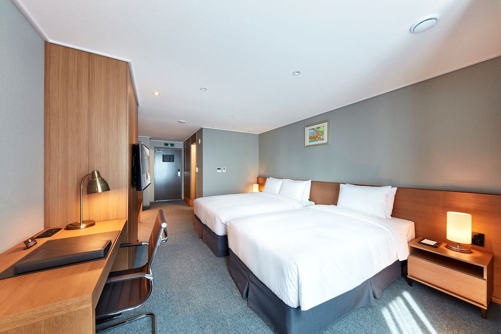 Family Room, Multiple Beds, Non Smoking - Photo 4