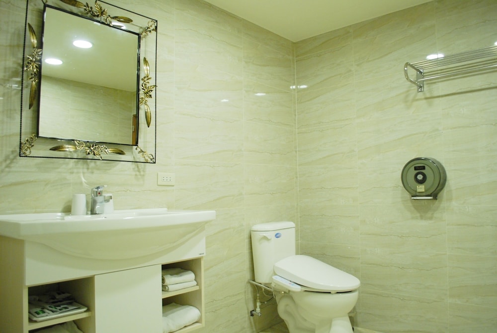 Classic Twin Room - Photo 5