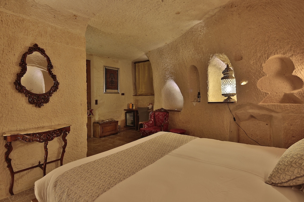 Superior Suite (Cave) photo 3