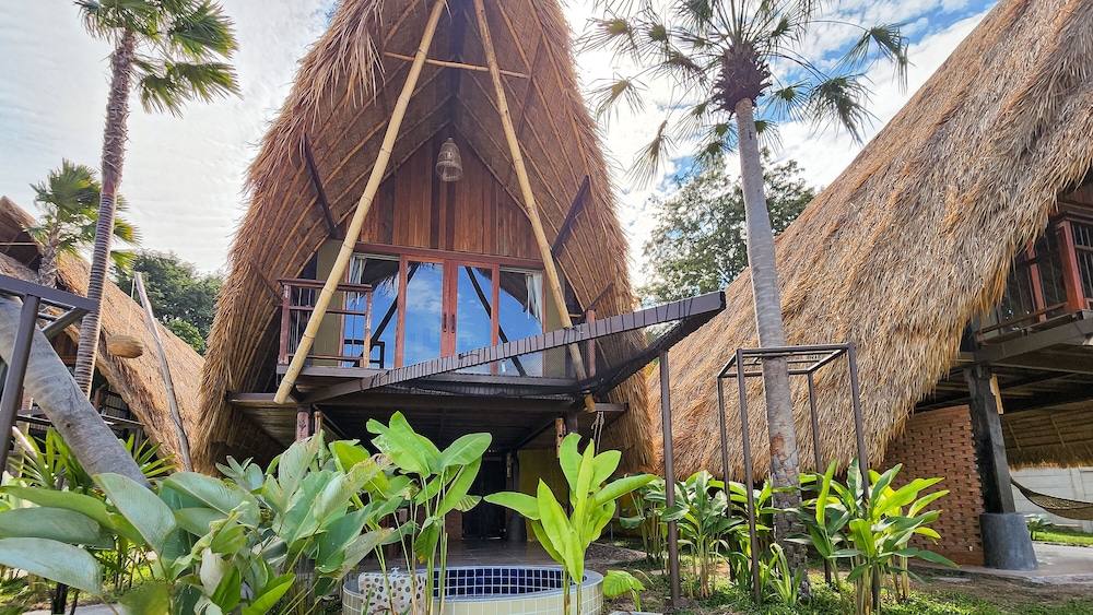 Bamboo Duplex Suite Villa 1 - Photo 13