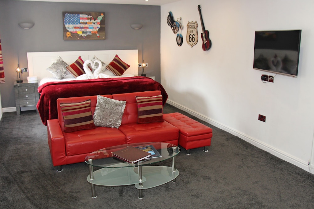 Large King Room - Photo 17
