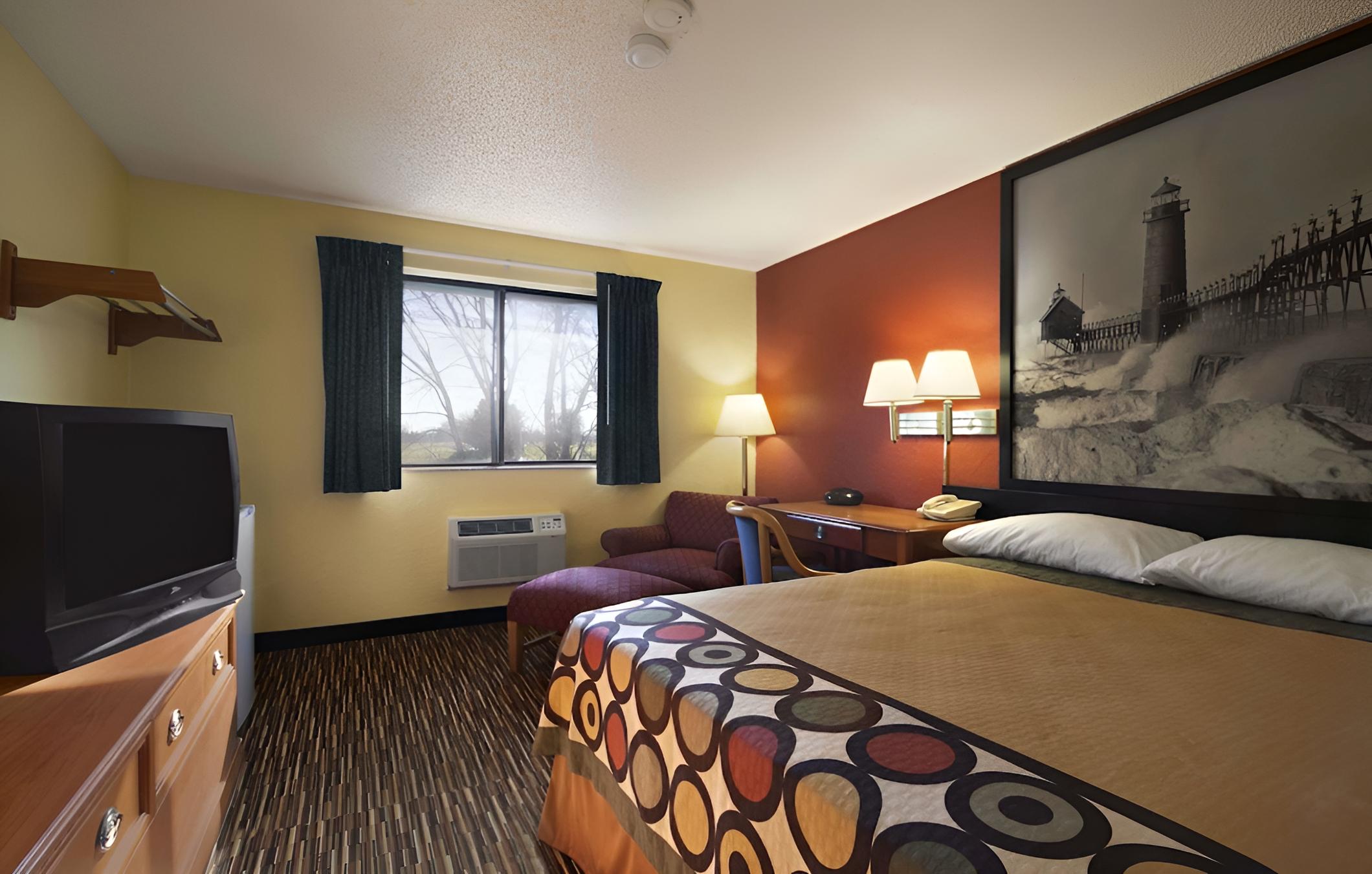 Studio Suite, 1 King Bed, Non Smoking photo 3