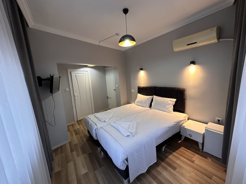 Double or Twin Room Asparagus 306 photo 3