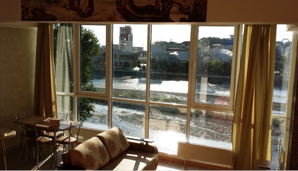 Apartment photo 2