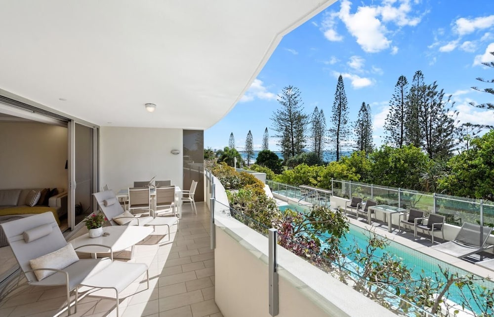2 Bedroom Pool Access Apartment