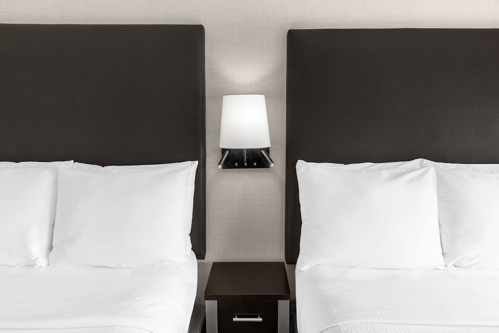 Room, 2 Double Beds photo 2