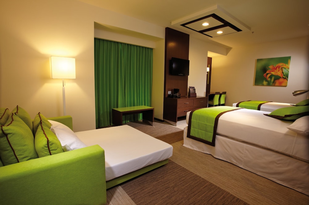 Family Room, 2 Twin Beds, Executive Level - Photo 1