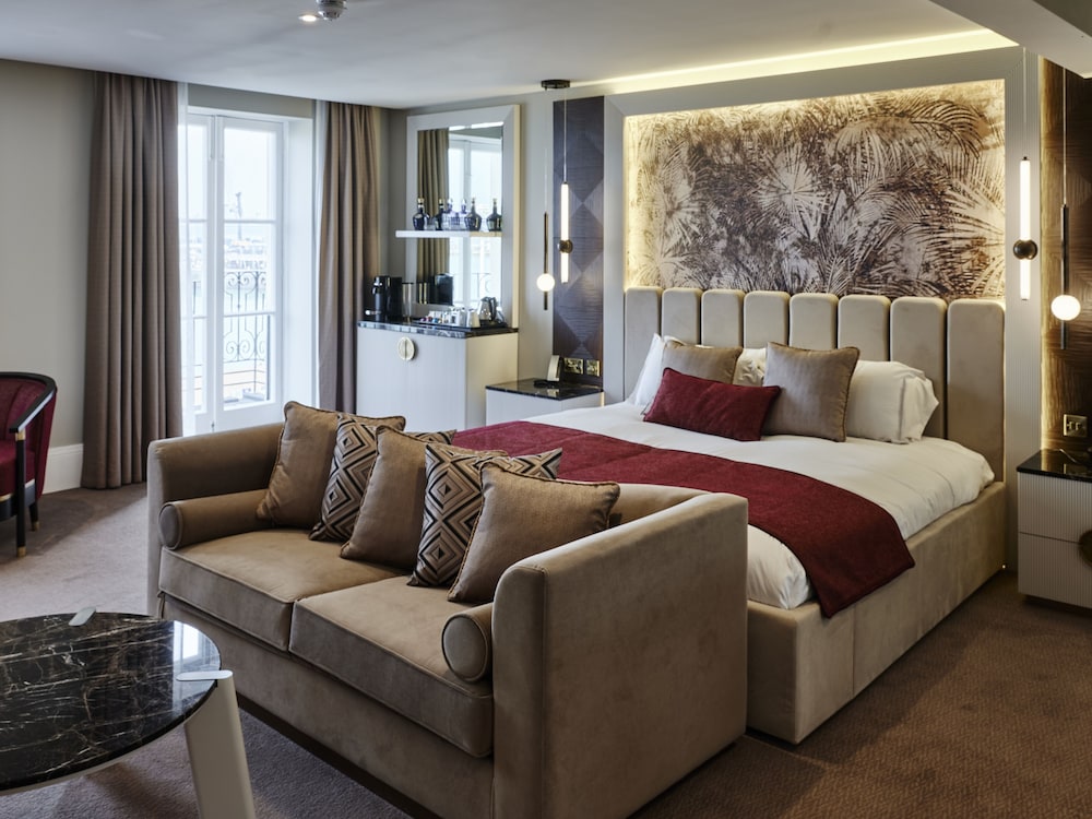 Junior Suite, 1 King Bed - Photo 3