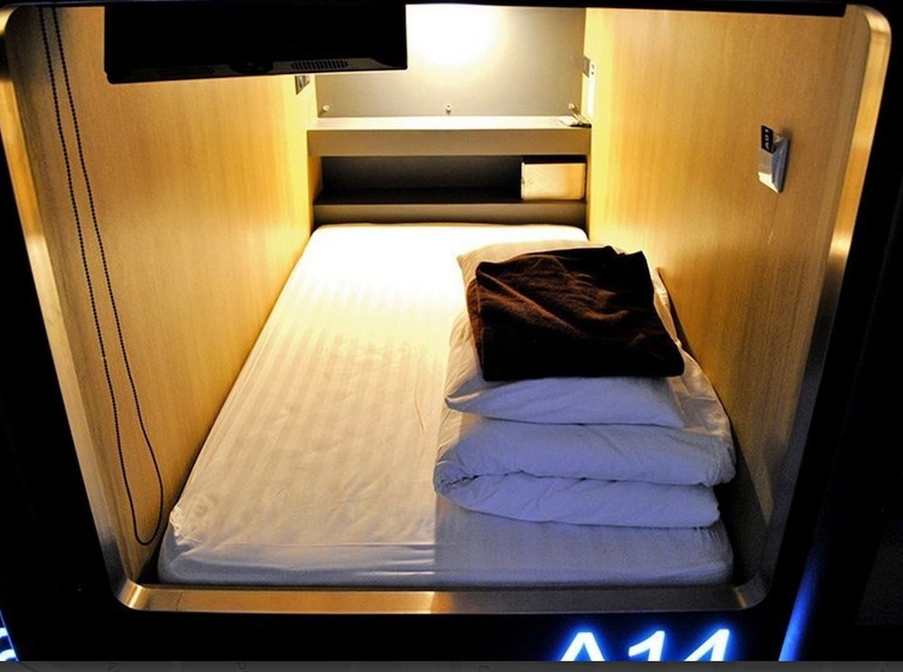 Private Capsule Male Dormitory photo 3